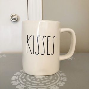 Rae Dunn Kisses mug